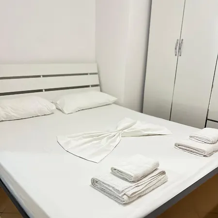 Apartment Leonard Tirana