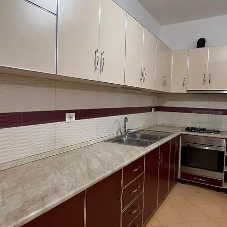 Leonard Apartmán